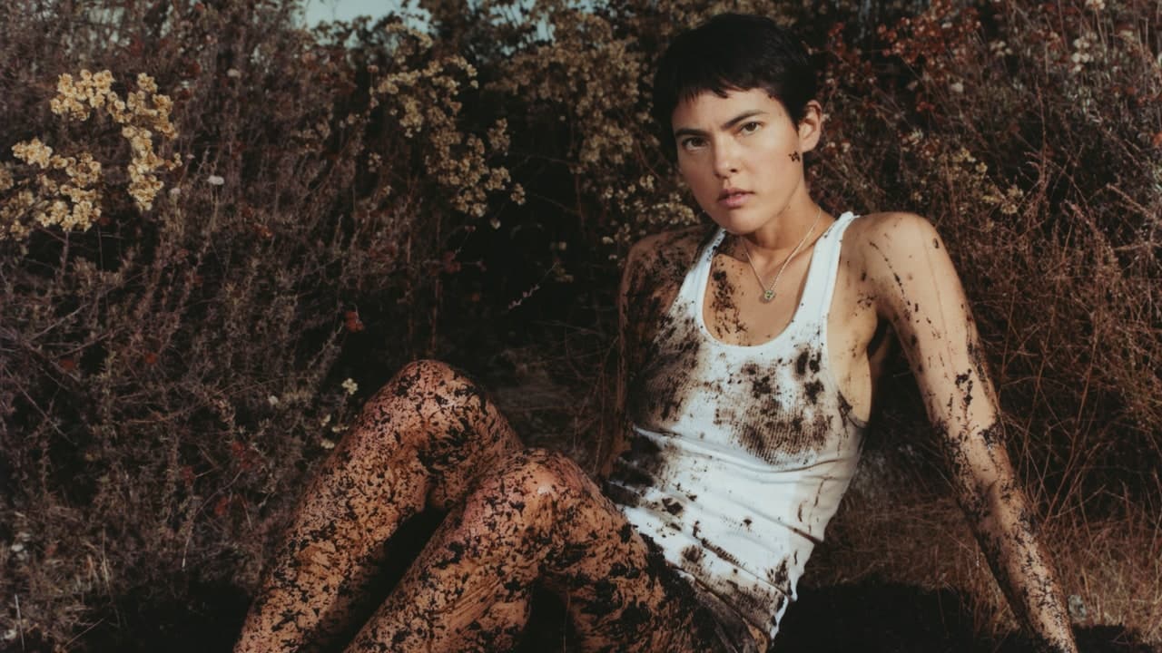 Cover Image for Miya Folick Embraces Authenticity with New Album Erotica Veronica, Set for February Release